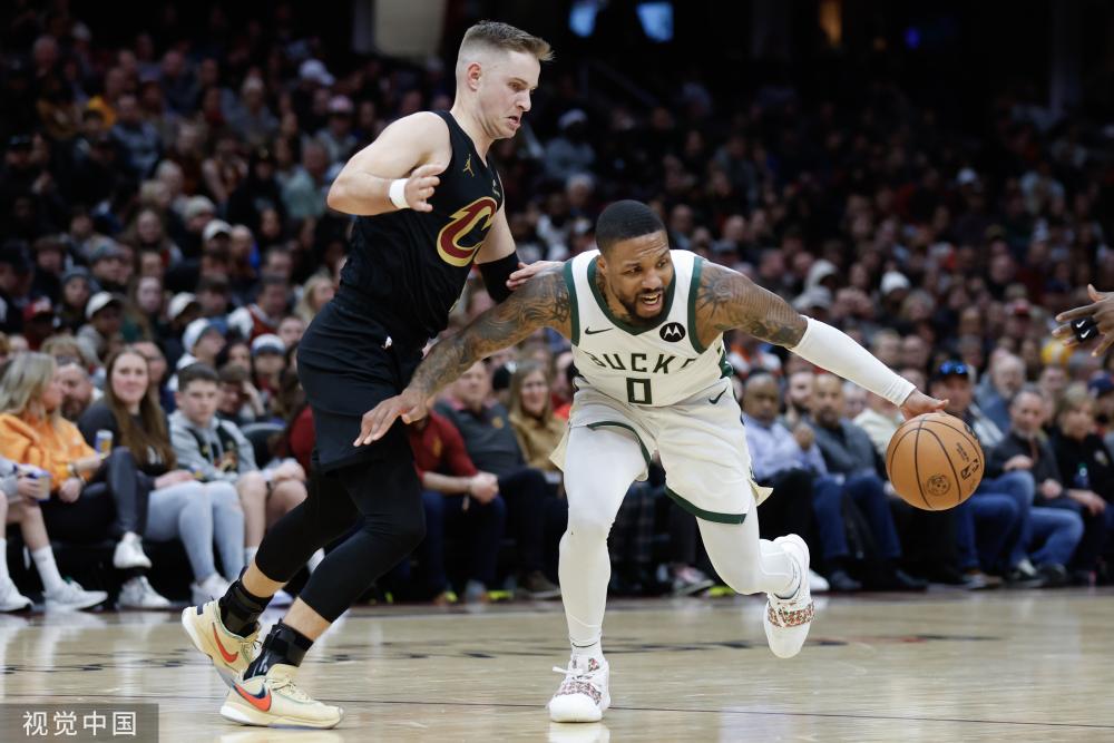 巴萨中场创 巴萨中场创