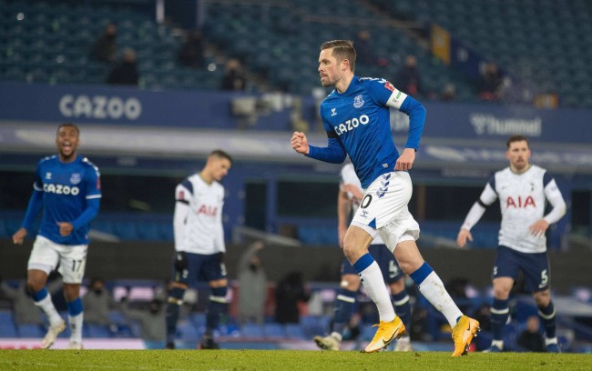 涉及政治 涉及政治